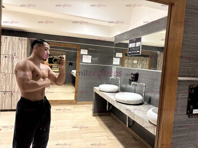 FOTOS DE VEN Y DISFRUTA DE UN BUEN SEXO CHICO ATLETICO Y FIT