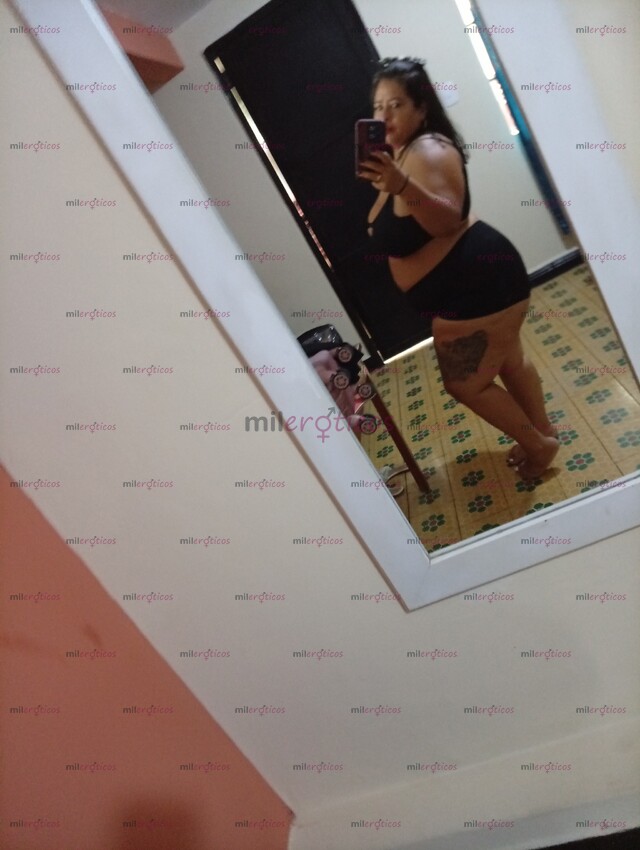 FOTOS DE HERMOSA GORDITA BLANQUITA!!! MADURA ,BIEN ARRECHA Y CONPLACIENTE