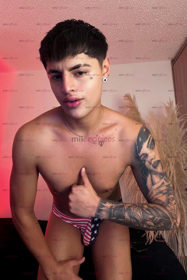 FOTOS DE CHICO MUY SENSUAL CUERPO ESBELTO TATUADO