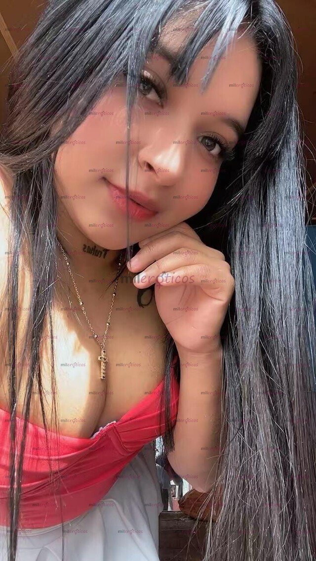 FOTOS DE ISA MORENA PELINEGRA CABELLO LARGO UNA POTRA EN LA CAMA FULL MAMADORA USME