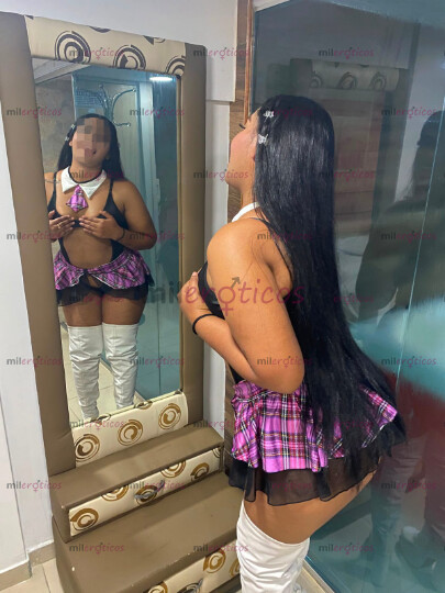 FOTOS DE SOY UNA JOVEN APASIONA LOCA POR EXPERIMENTAR SIN LÍMITES Y SIN TABU...