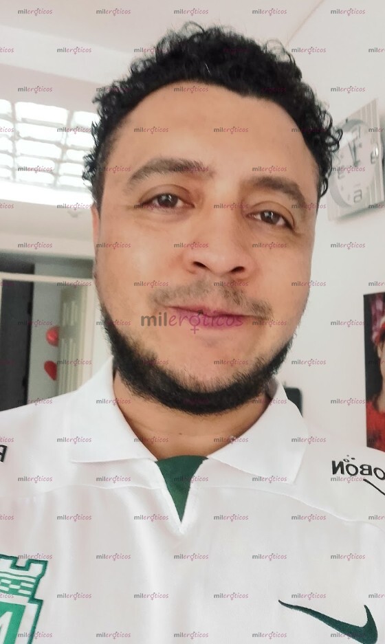 FOTOS DE HOMBRE JOVEN CON MUCHA ENERGÍA Y GANAS DE SATISFACERTE
