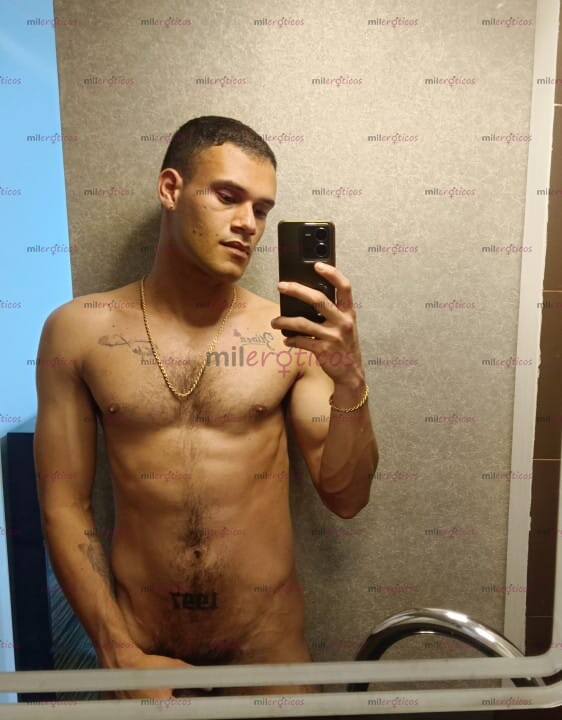 FOTOS DE HEY ACTIVO MASCULINO ARRECHO DOTADO Y MUY DOMINANTE