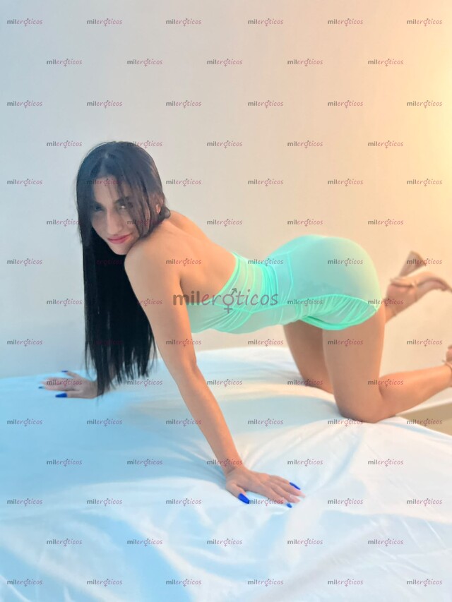 FOTOS DE HERMOSA FLACA DE 19 AÑOS DE PASO POR LA CIUDAD