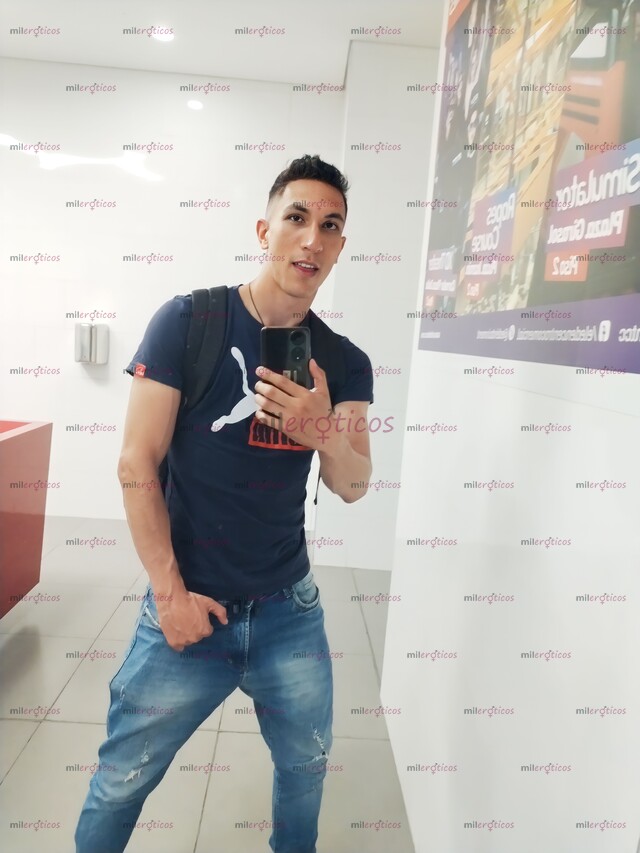 FOTOS DE ANTONIO ESCORT MASAJISTA, VERSATIL, CULEO CON PASION