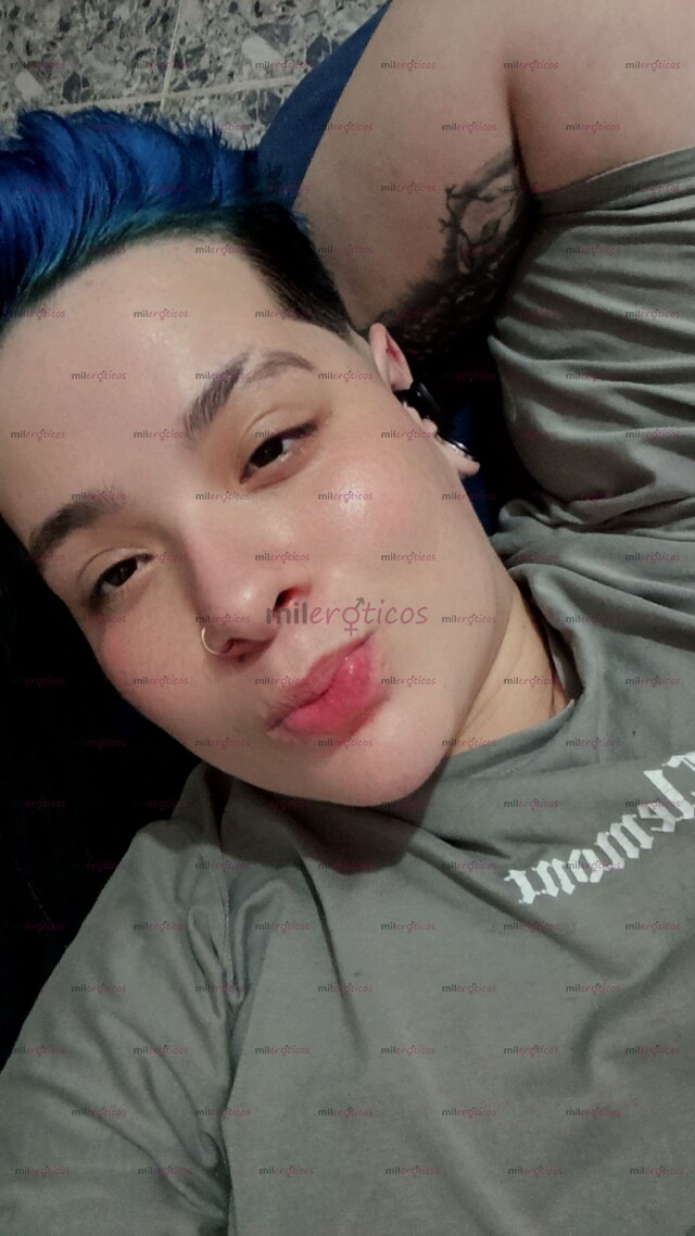 FOTOS DE UNA BUENA COMPAÑÍA UN PAR DE CERVEZAS CHICA GORDITA TOMBOY