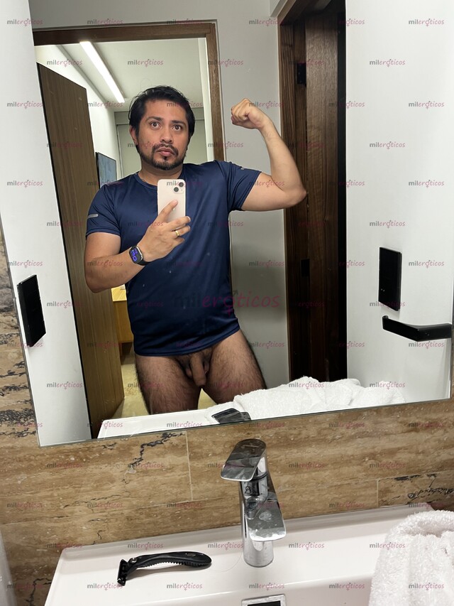 FOTOS DE SERVICIO EJECUTIVO DE MASAJES DE CABALLERO A CABALLERO.