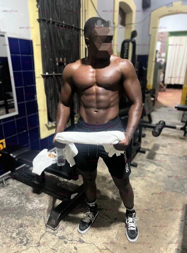 FOTOS DE NEGRO AFRICANO , VERGON LECHERO ATENCIÓN PARA GAY