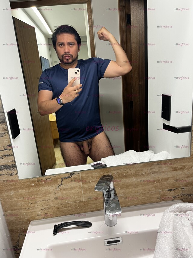 FOTOS DE SERVICIO EJECUTIVO DE MASAJES DE CABALLERO A CABALLERO.
