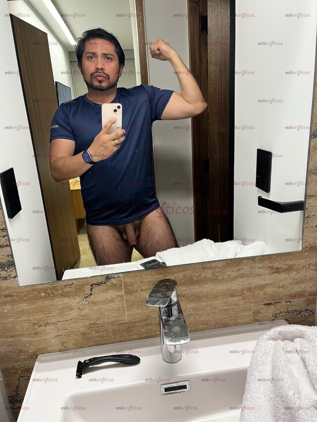 FOTOS DE SERVICIO EJECUTIVO DE MASAJES DE CABALLERO A CABALLERO.