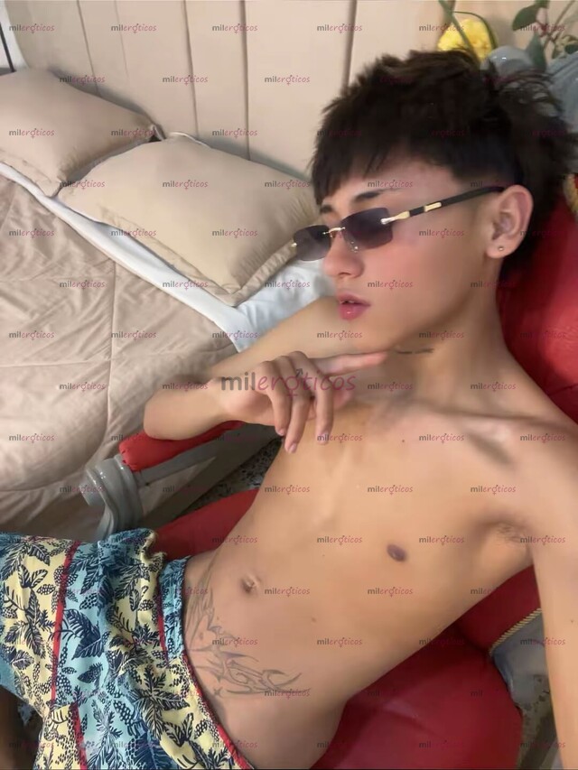 FOTOS DE HOLA SOY SEBAS , CHICO ESCORT TENGO 19 AÑOS