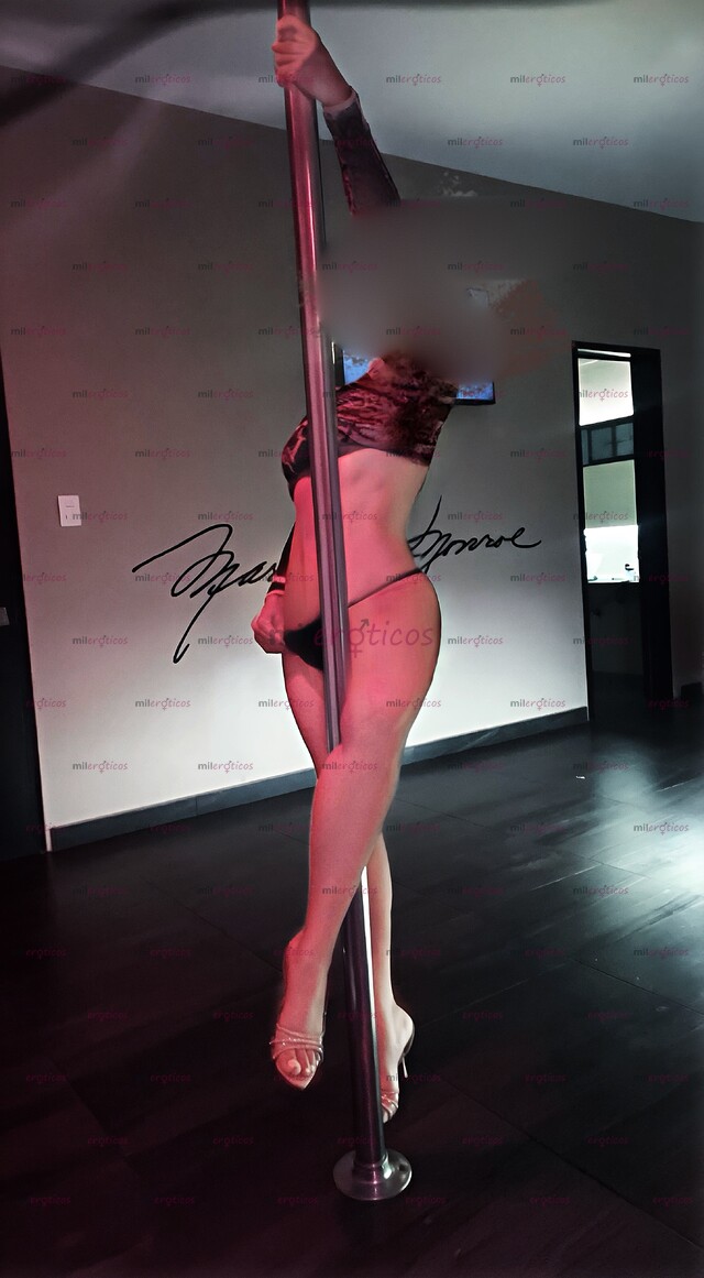FOTOS DE PIERDETE EN LA SENSUALIDAD DE MIS CURVAS, UN BOMBOM DE FUEGO
