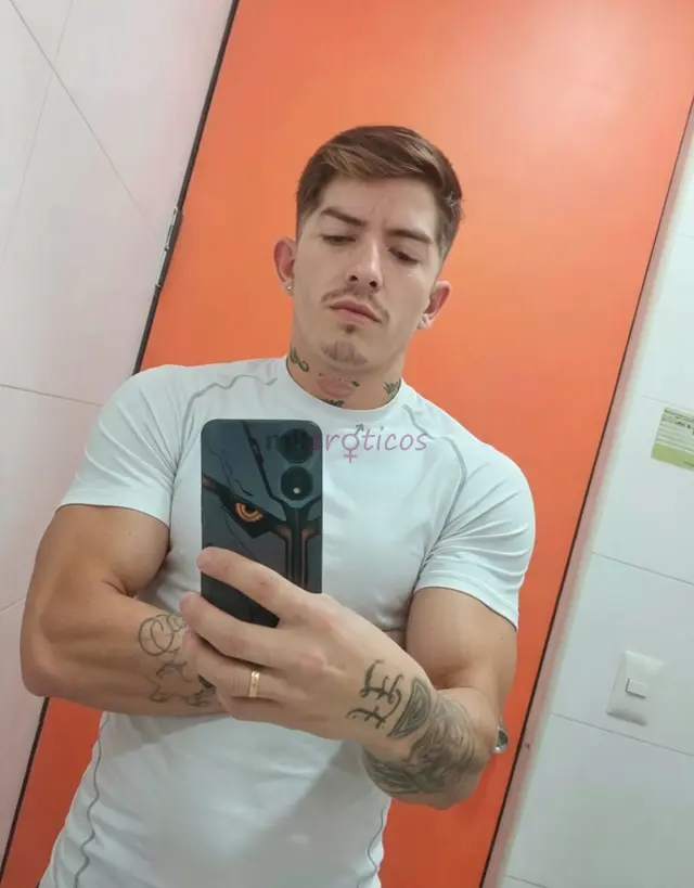Hola soy un joven recien iniciando en esto y ofrezco mi servicio para mujeres que esten buscando divertirse mujeres si estan casadas o con parejas y n...