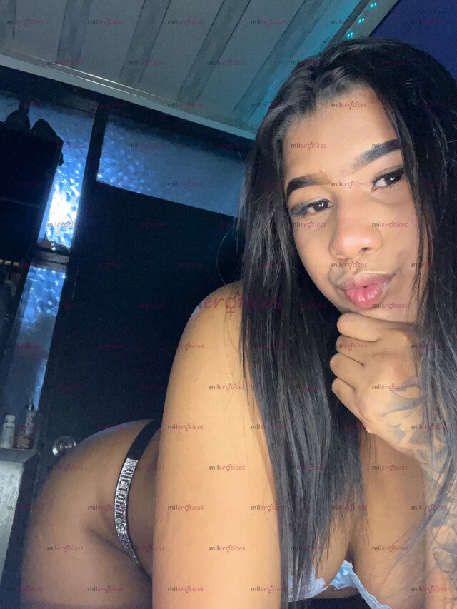 FOTOS DE HERMOSA MORENA DE GRAN CUERPO RICO TRATO DE NOVIOS CARICIAS Y RICO 69