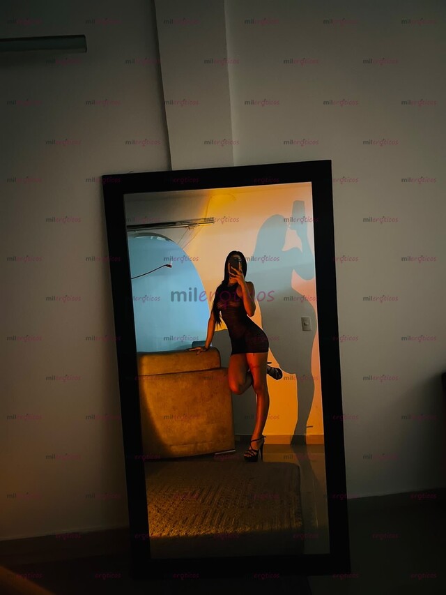 FOTOS DE MAIRA, DELGADA Y ESBELTA MODELO, COLITA REDONDA, SUR CAPRI