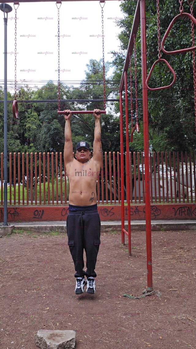FOTOS DE TE MASTURBAS PENSANDO EN AGARRARTE UN CHACAL DE LAS BARRAS? ESCRIBE ACA