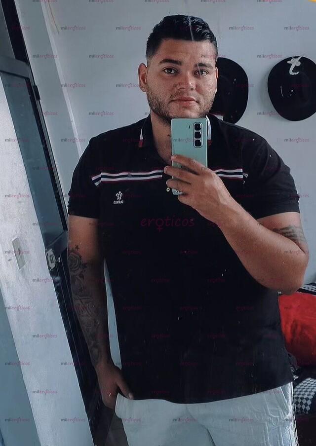 FOTOS DE HOLA MUCHO GUSTO DANIEL SOY UN MUCHACHO JOVEN DOTADO BIEN ARRECHO