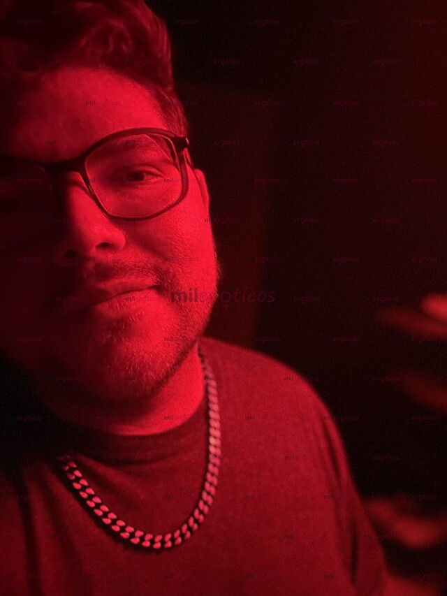 FOTOS DE ALTO, BARBÓN Y GORDITO, SOY NUEVO EN ESTE AMBIENTE