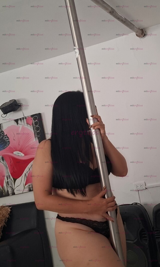FOTOS DE PERLA NUEVA EN LA CIUDAD APASIONADA PERRA EN LA CAMA, ADICTA AL SEXO ORAL