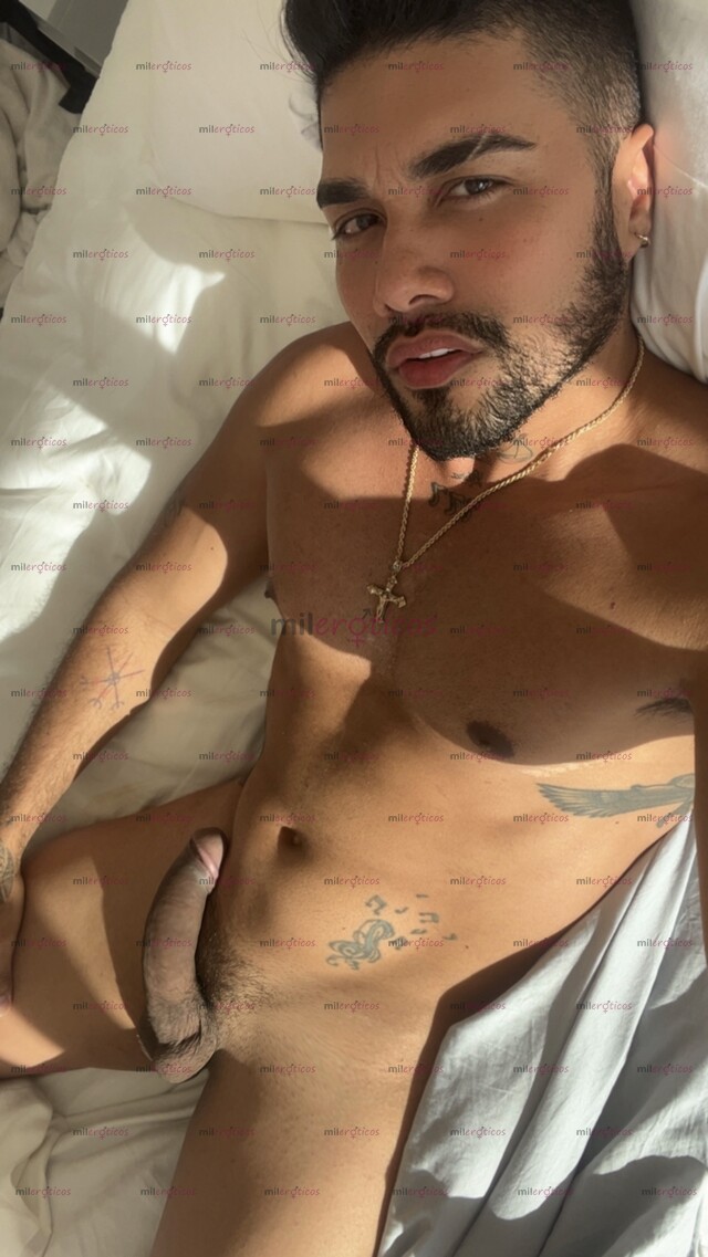 FOTOS DE J O VE N C O L O M B I À N O D I S C R E T O À P À C I O N À D O
