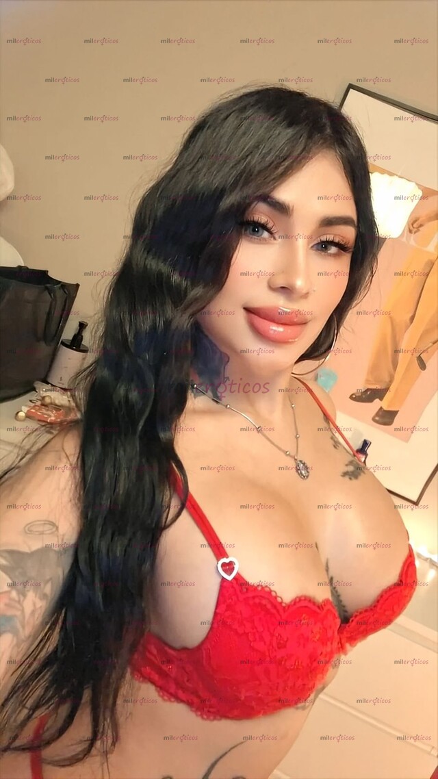 FOTOS DE RICA PELI NEGRA DELGADA DE OJOS ENCANTADORES & TETAS GRANDES Y REDONDAS RECIEN
