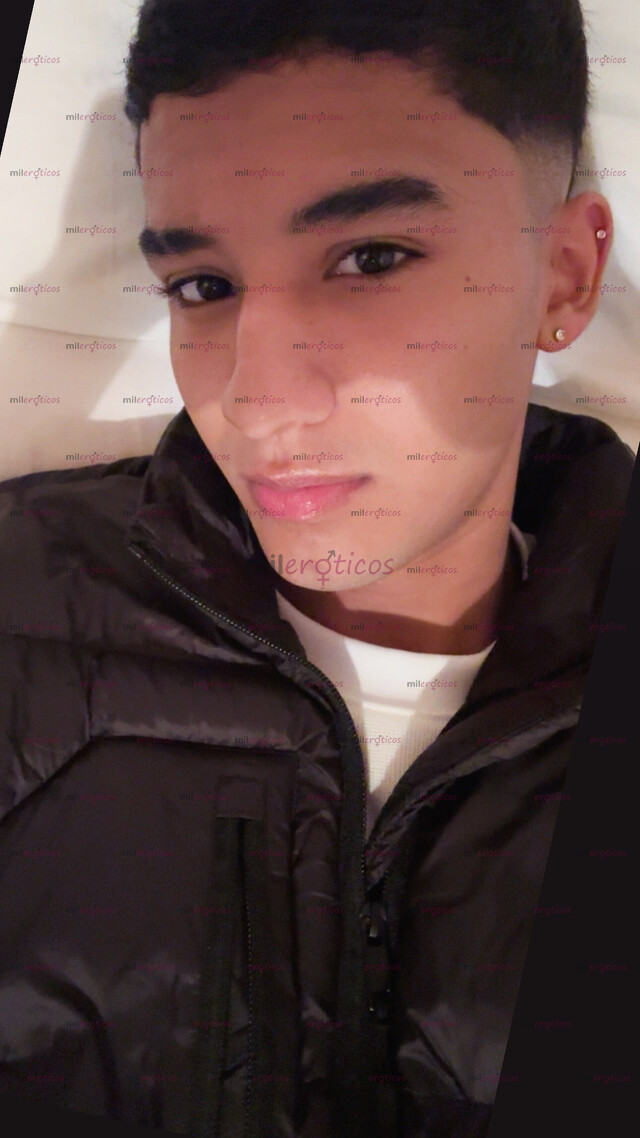 FOTOS DE JOVEN DE 18 AÑOS, EN MEDELLÍN, SOLO HOMBRES ACTIVOS