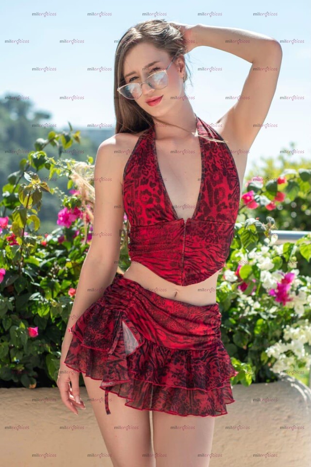 FOTOS DE CLOE SOY UNA TENTACIÓN EXÓTICA. CHICA VIP WERITA RICA