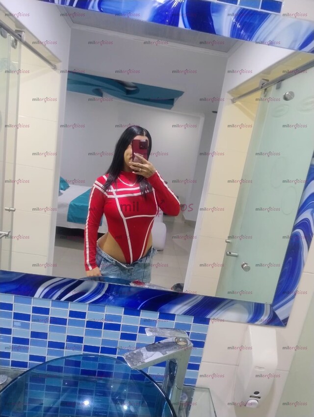 FOTOS DE SEXI COMPLACIENTE CON GANAS DE PASARLA RICO AMOR.