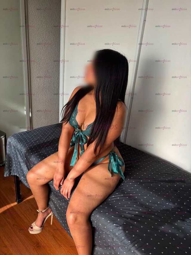 FOTOS DE CHIQUITA PETTIT! DELICIOSA DANNA 19 AÑOS CARITA LINDA CUERPO NATURAL NALGONCITA