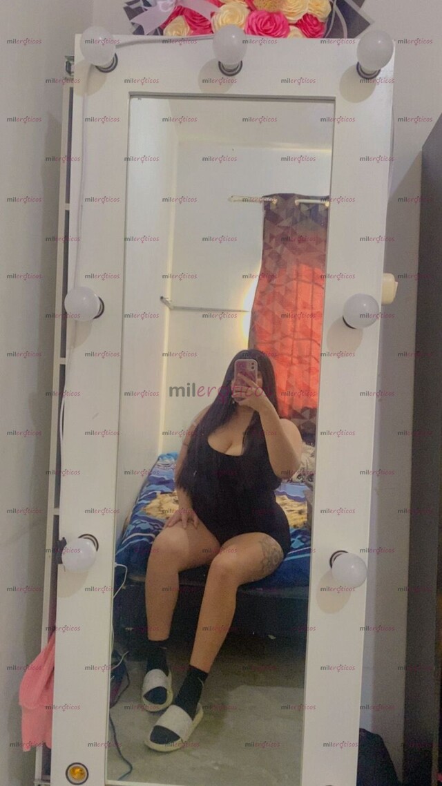 FOTOS DE HOLA AMOR SOY ARI DE 22 AÑOS DISPUESTA A COMPLACERTE TOTALMENTE