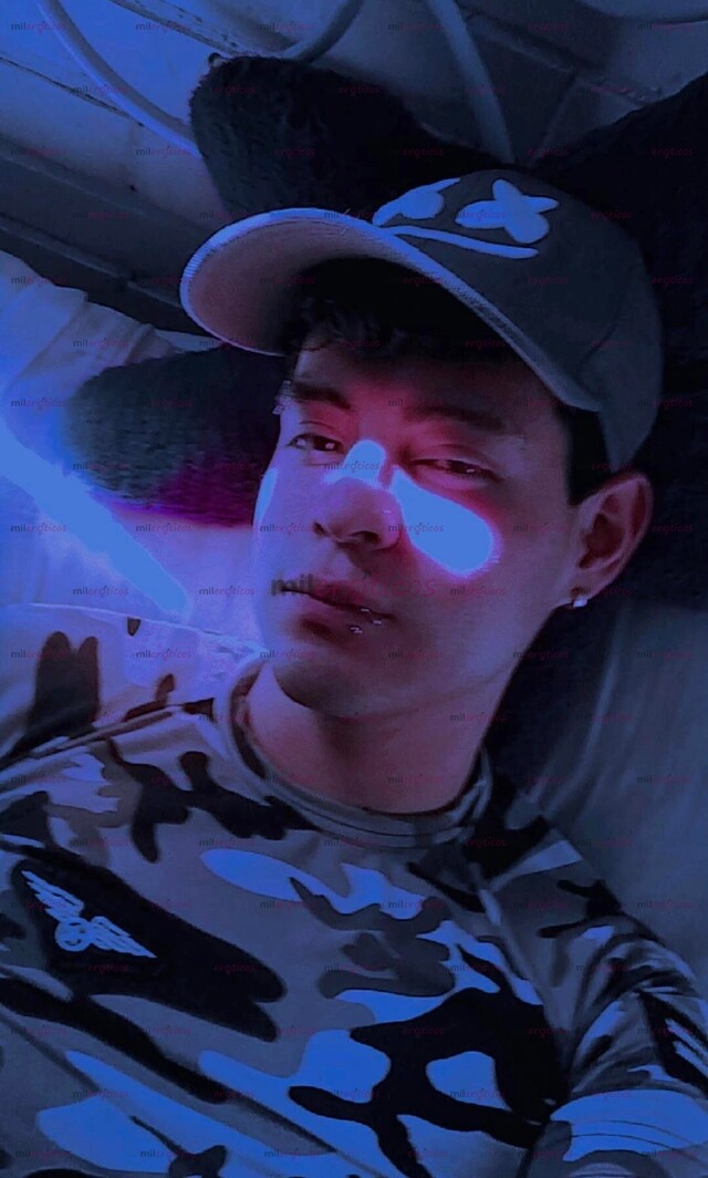 FOTOS DE ANGEL BON TWINK ABIERTO A NUEVAS EXPERIENCIAS Y A TODO TIPO DE FANTASÍAS