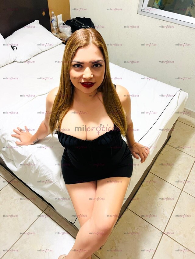 FOTOS DE LINDA Y COMPLACIENTE CHICA CON PERRITO VAGINAL