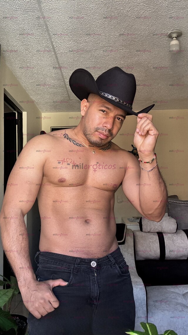 FOTOS DE HOLA SOY JAVIER MACJO DE 1.72 DISPONIBLE PARA CUMPLIR TUS DESEOS
