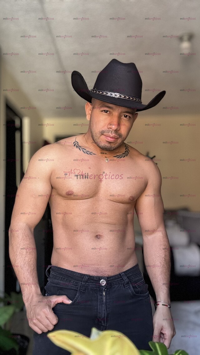 FOTOS DE HOLA SOY JAVIER MACHO FORNIDO TU MASAJISTA DE CONFIANZA