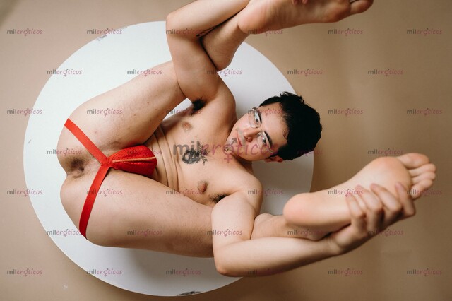 FOTOS DE INTER CALIENTE GUAPO ATRACTIVO ACEPTO TARJETA
