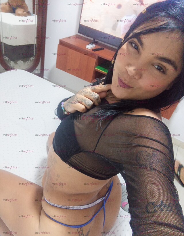 FOTOS DE PRESIOSA MORENA. CARISMÁTICA Y COMPLACIENTE