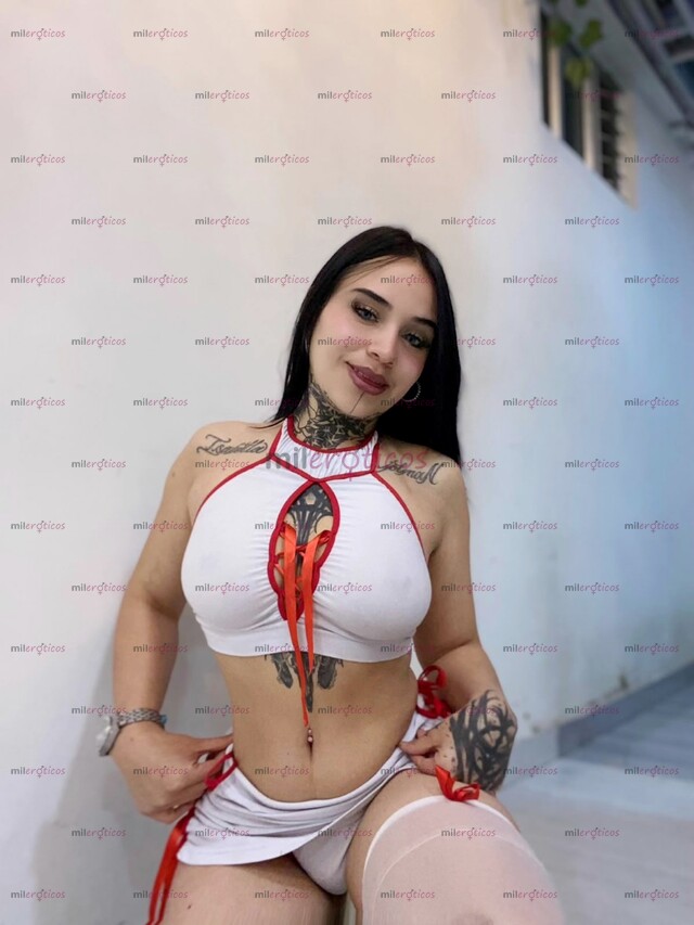 FOTOS DE LINDA CHICA CON CUERPO EXPECTACULAR, MIRADA ENCANTADORA Y CON EXCELENTE ACTITUD