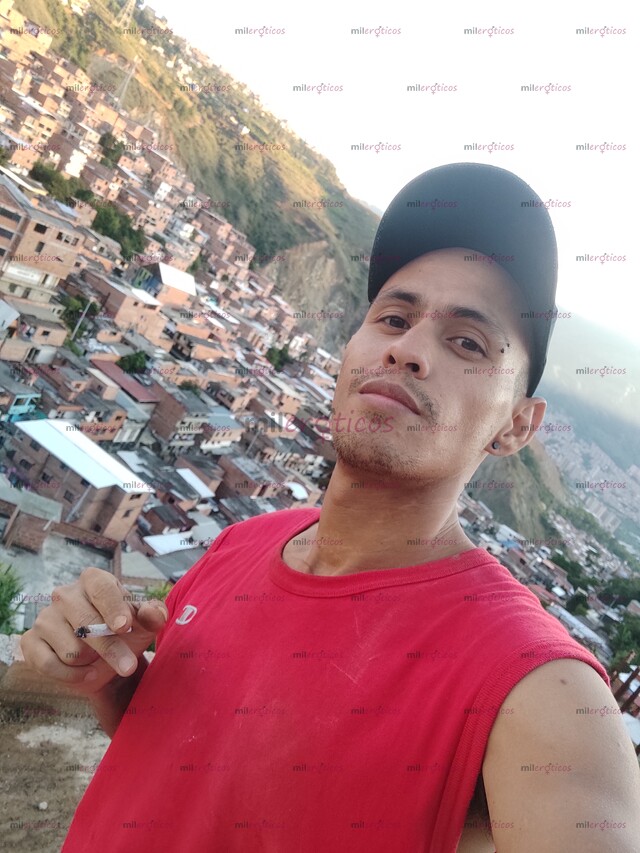 FOTOS DE SOY DAVID UNA PERSONA QUE LE GUSTA DIVERTIRSE MUCHO Y SALIR