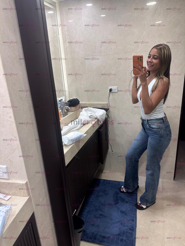 FOTOS DE CAROLINA FLACA EXÓTICA ARRECHA DE 18 AÑOS