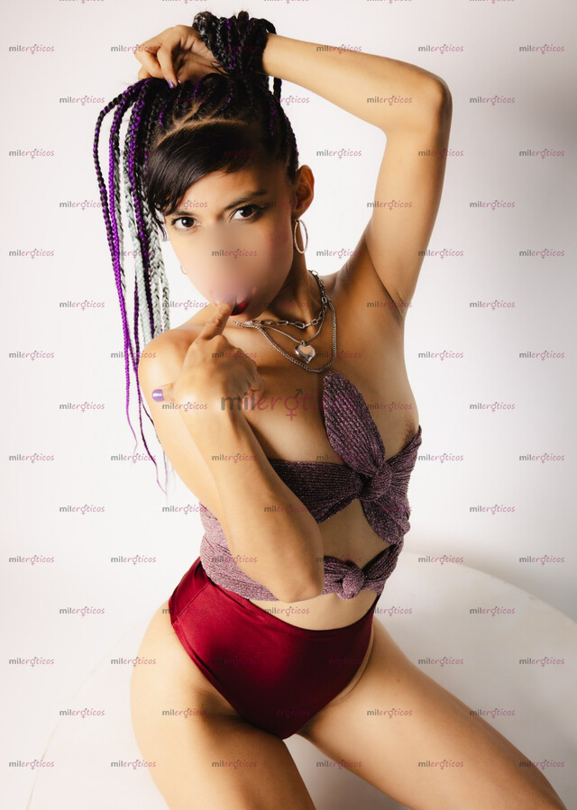 FOTOS DE NUEVA EN EL AMBIENTE INICIANDOME CHICA MUY TOP FLACA PETIT Y ROSTRO PERFECTO !