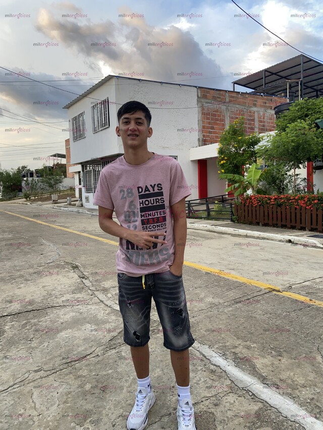 FOTOS DE CHICO HETERO ELEGANTE JOVEN Y ARDIENTE SOY HETERO DE MENTE ABIERTA