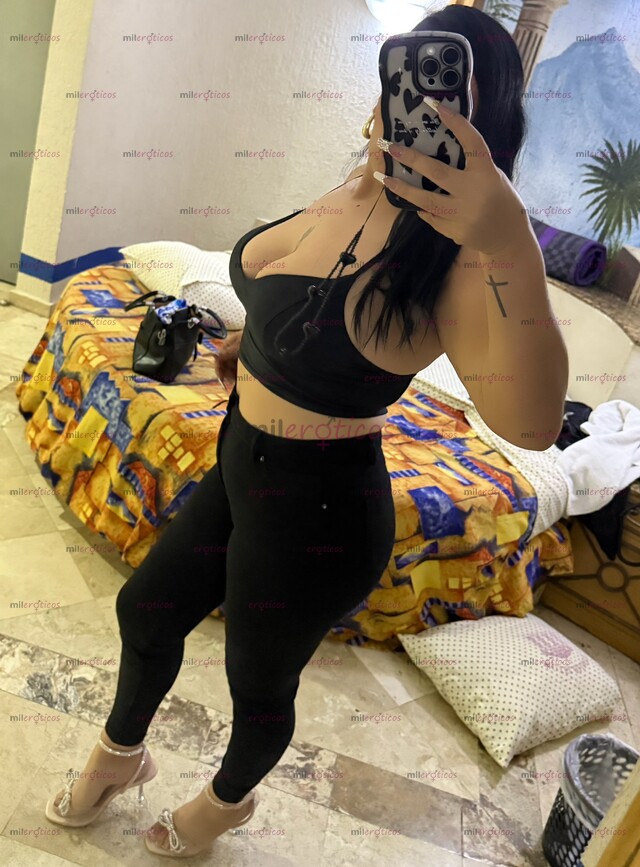 FOTOS DE NALGONA Y CHICHONA MUY COMPLACIENTE, SOY CLAUDIA