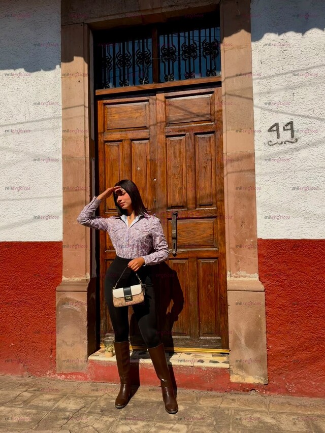 FOTOS DE BONITA, PIEL SUAVE,CUERPO DE DIOSA, CHUPABLES!!!!