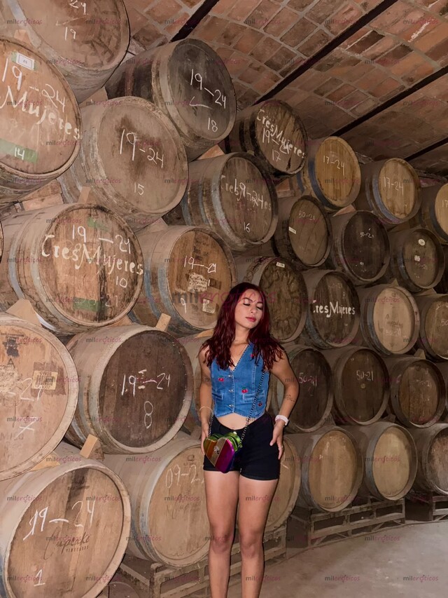 FOTOS DE CHAVITA BIEN, JOVEN LINDA Y CALIENTE NUEVA X POCOS DÍAS