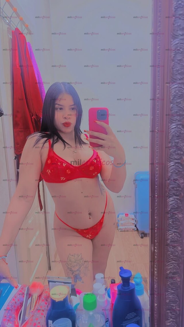 FOTOS DE 5MINX10MIL CON BLANQUITA CALIENTE, ME LLENO DE SALIVA LA CUQUITA BIEN RICO AMOR