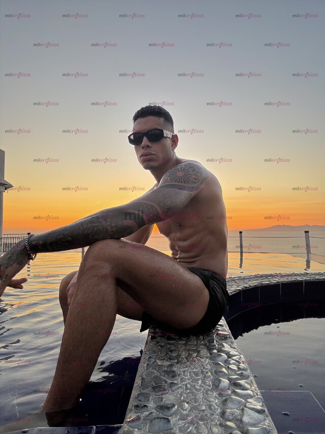 FOTOS DE ACOMPAÑANTE MASCULINO DE ALTO NIVEL,ELEGANCIA Y DISCRECIÓN.