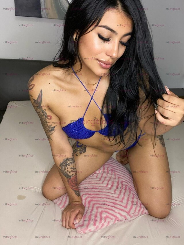 FOTOS DE SOY VIOLETA, CHICA DELGADA DE CUERPO ESBELTO, MIRADA APASIONADA Y ENCANTADORA
