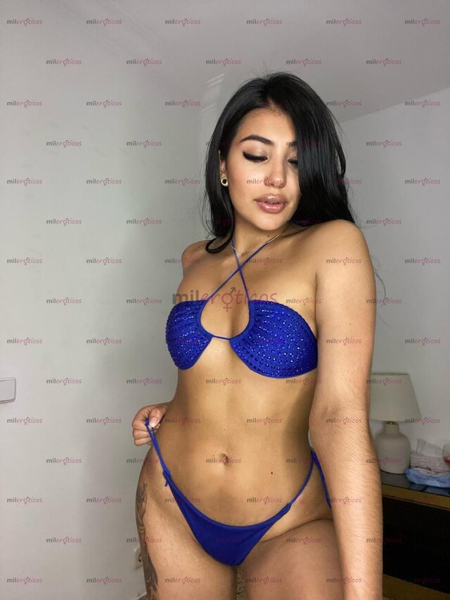 FOTOS DE SOY VIOLETA, CHICA DELGADA DE CUERPO ESBELTO, MIRADA APASIONADA Y ENCANTADORA