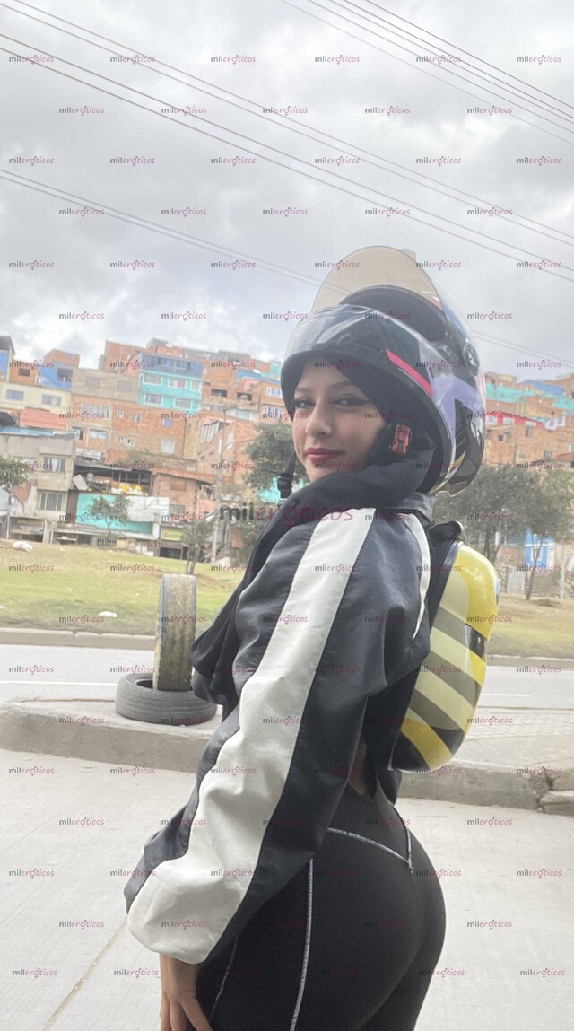 FOTOS DE RUBIA, COQUETA Y MUY TRAVIESA, VEN A PROBAR UN TOQUE DE DULZURA TE ATREVES?