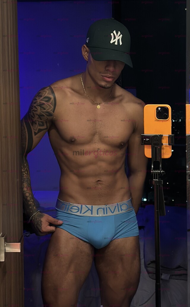 FOTOS DE ACOMPAÑANTE MASCULINO DE ALTO NIVEL,ELEGANCIA Y DISCRECIÓN.